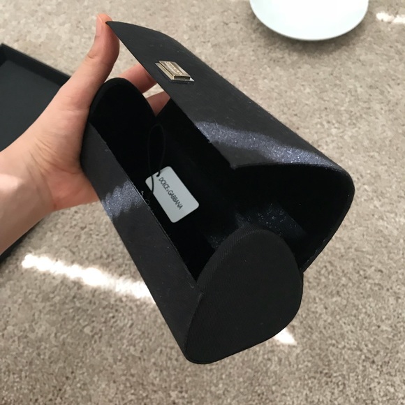 Sunglasses case main image 4